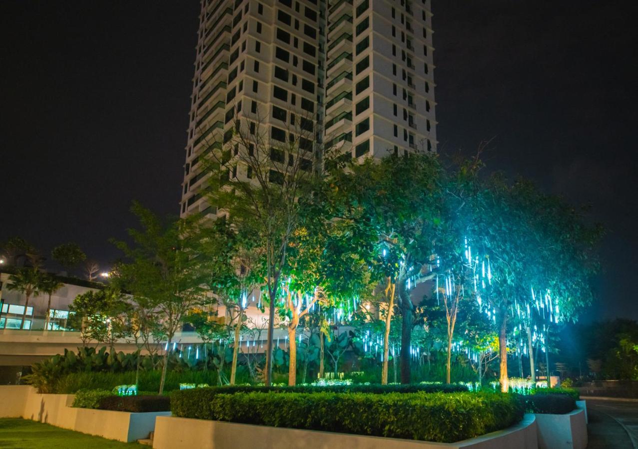 Marina View 4* Johor Bahru